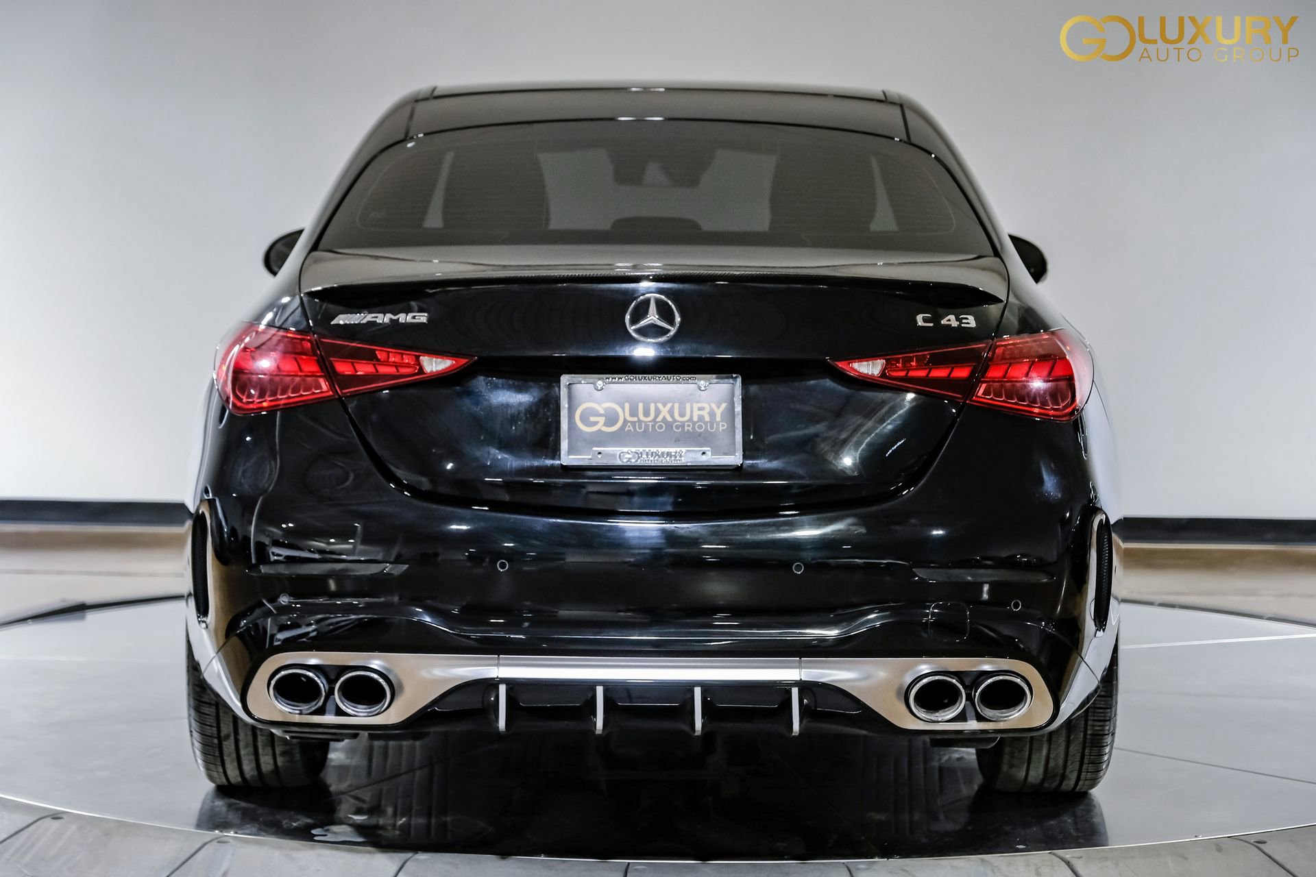 Used 2024 Mercedes-Benz C 43 AMG 4MATIC Sedan w/ Driver Assistance Package image 11