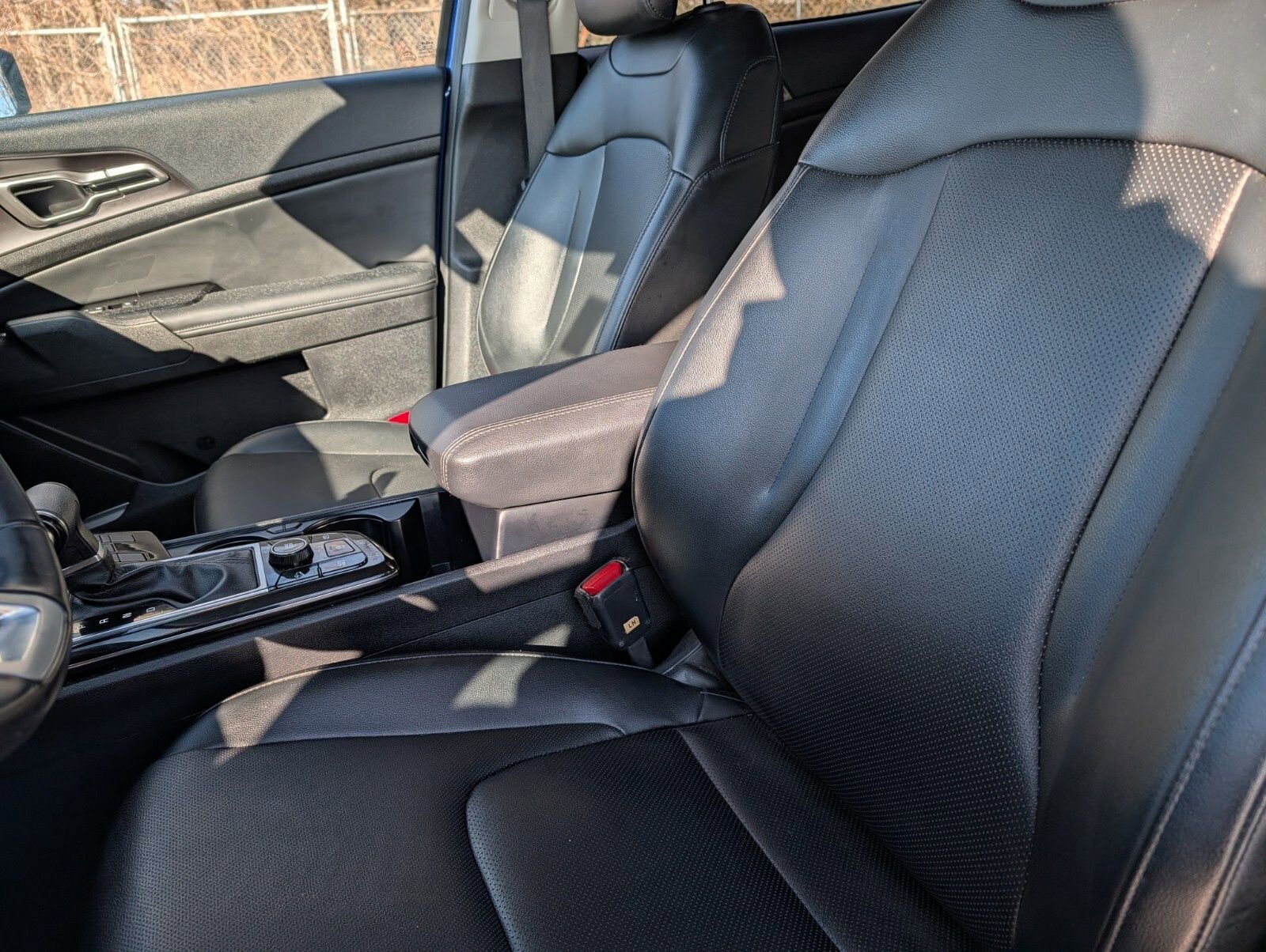 Used 2023 Kia Sportage EX image 15