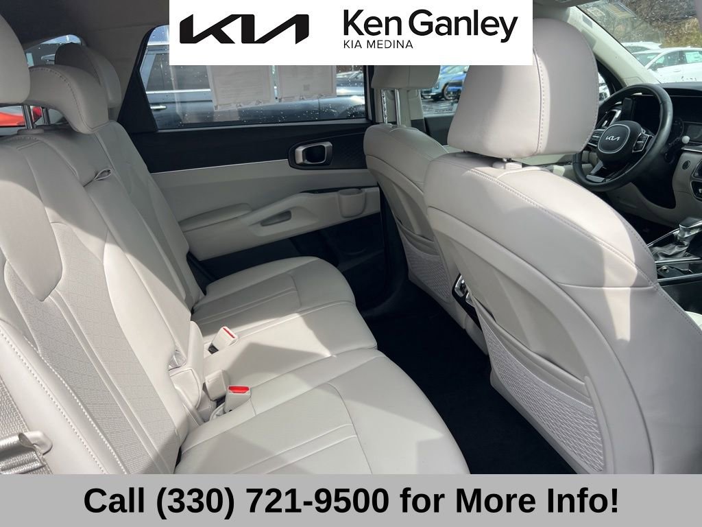 Certified 2023 Kia Sorento S image 57