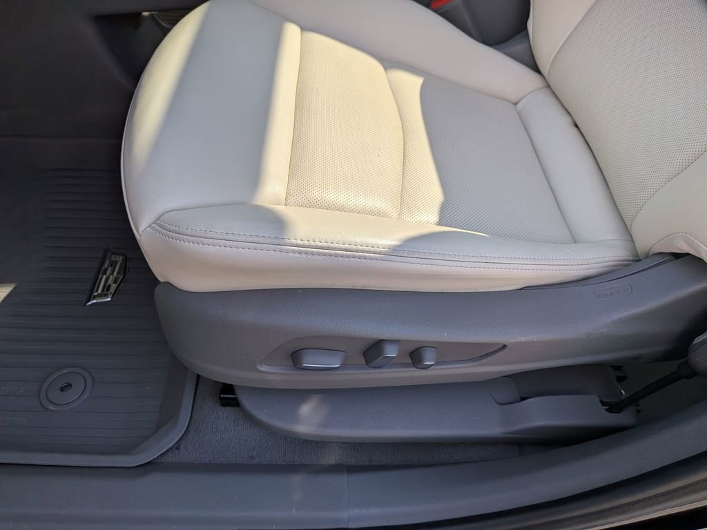 Certified 2025 Cadillac XT6 Premium Luxury w/ Technology Package image 12