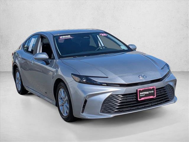 Used 2025 Toyota Camry LE FWD image 3