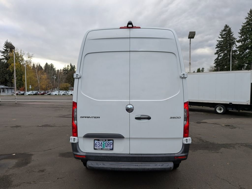 Used 2019 Freightliner Sprinter 2500 RWD image 6
