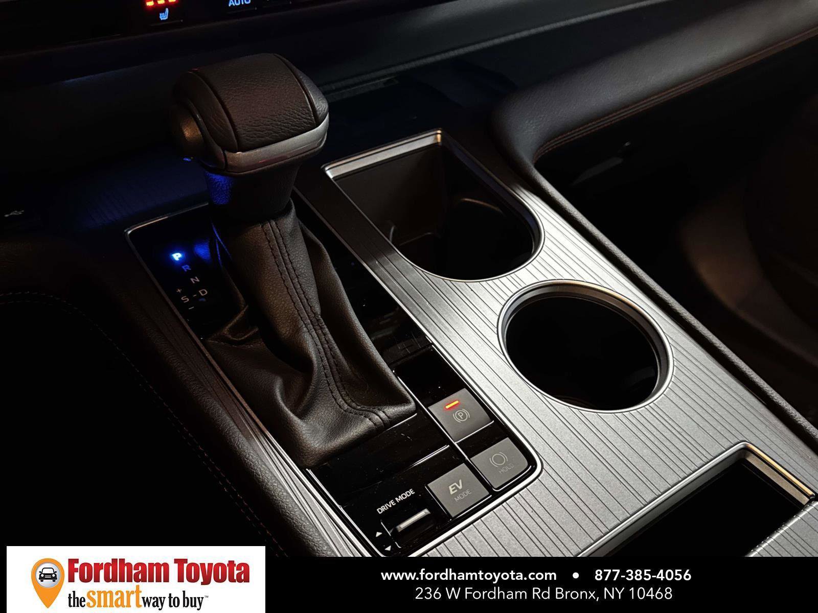 Used 2024 Toyota Sienna XSE w/ XSE Plus Package image 29
