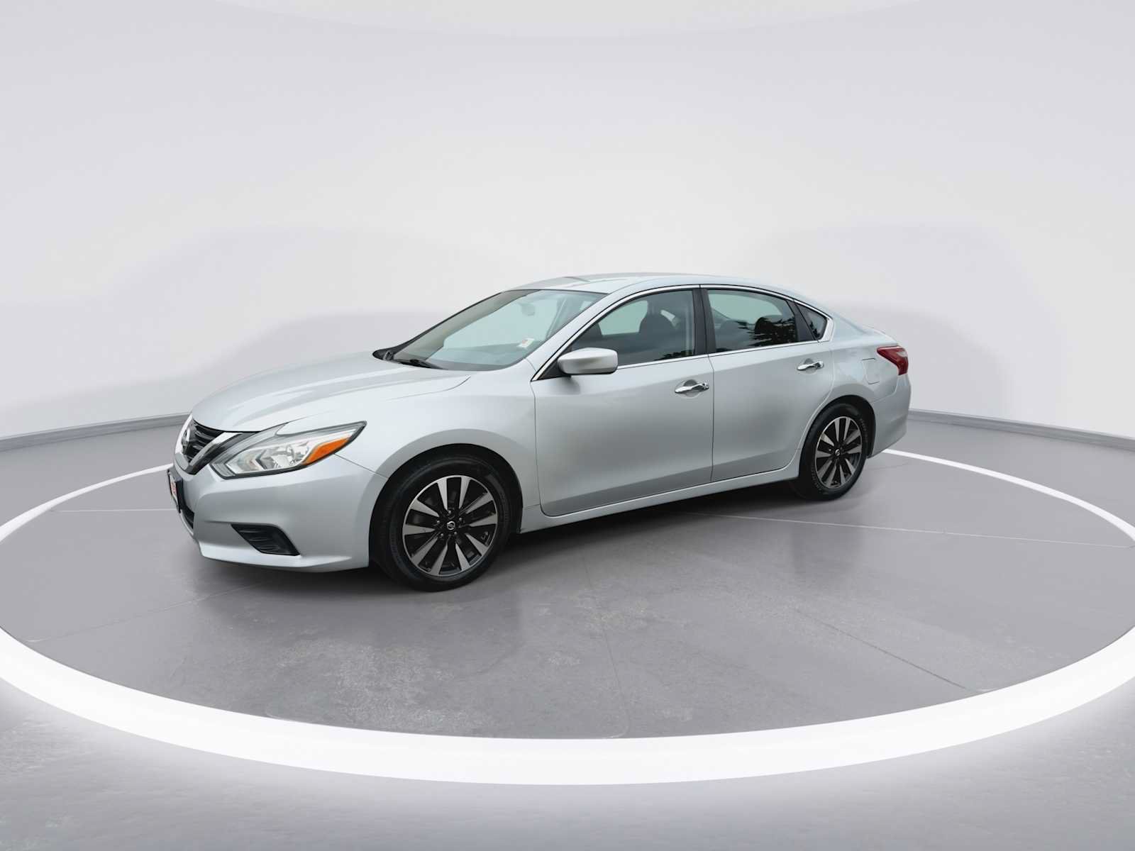 Used 2018 Nissan Altima 2.5 SV FWD image 4