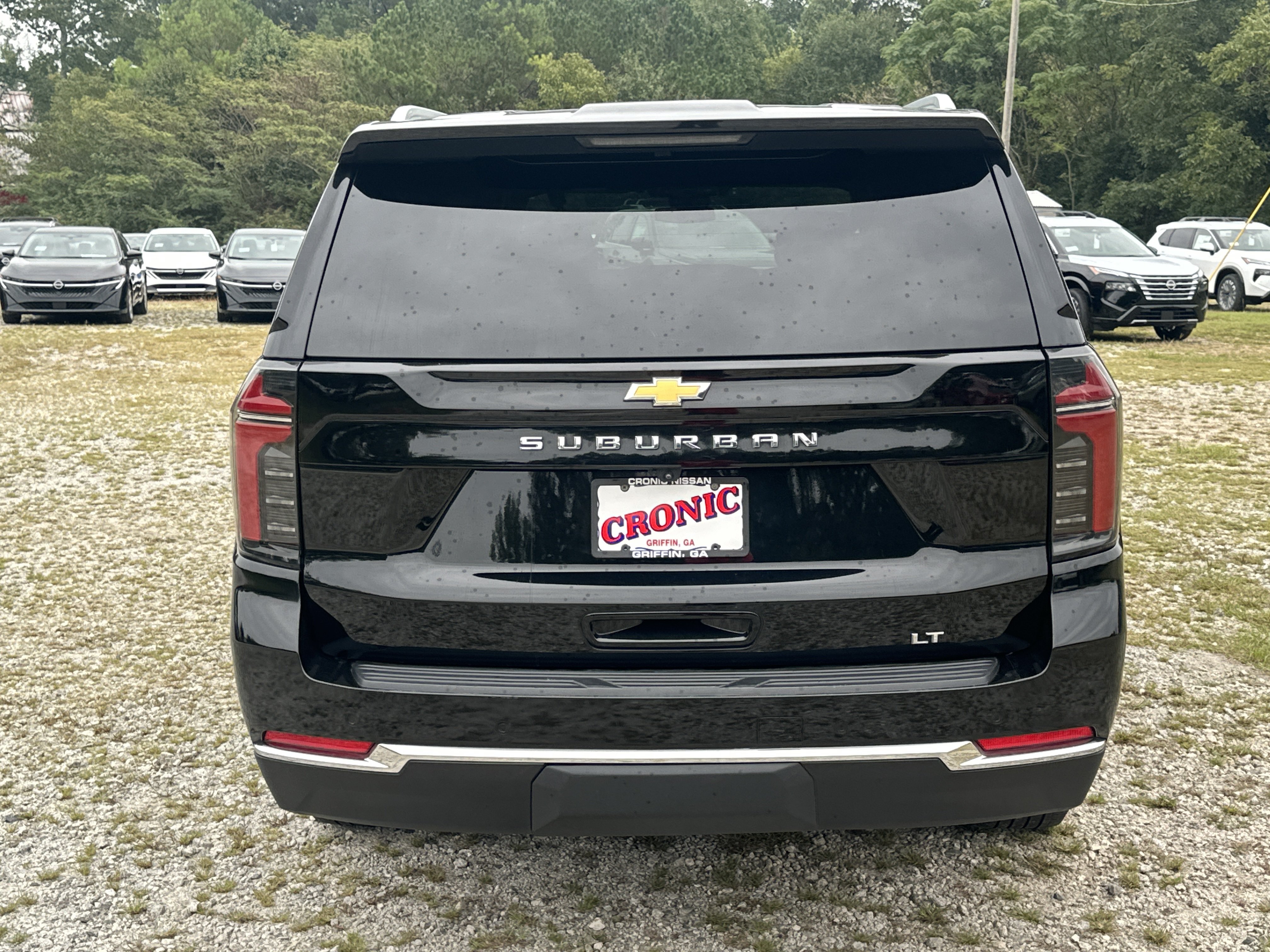 Used 2025 Chevrolet Suburban LT AWD/4WD image 6