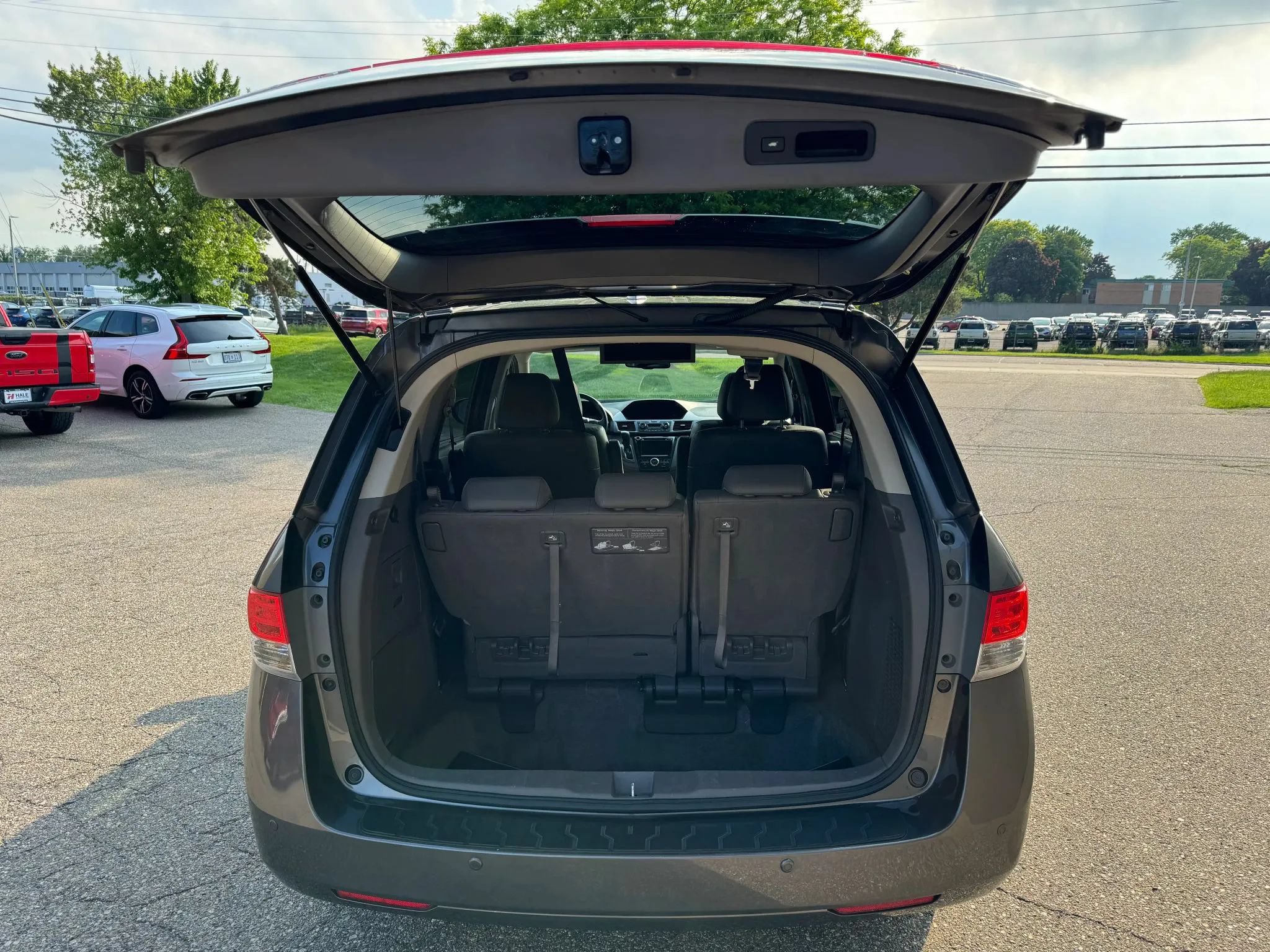 Used 2014 Honda Odyssey Touring image 40