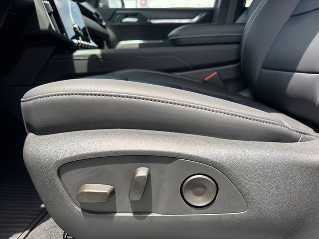 New 2026 GMC Acadia Elevation w/ Black Edition FWD image 16