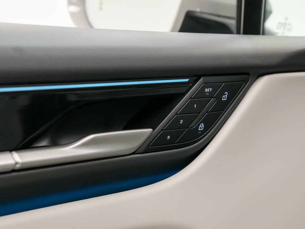 New 2026 Porsche Macan 4 Electric AWD/4WD image 23