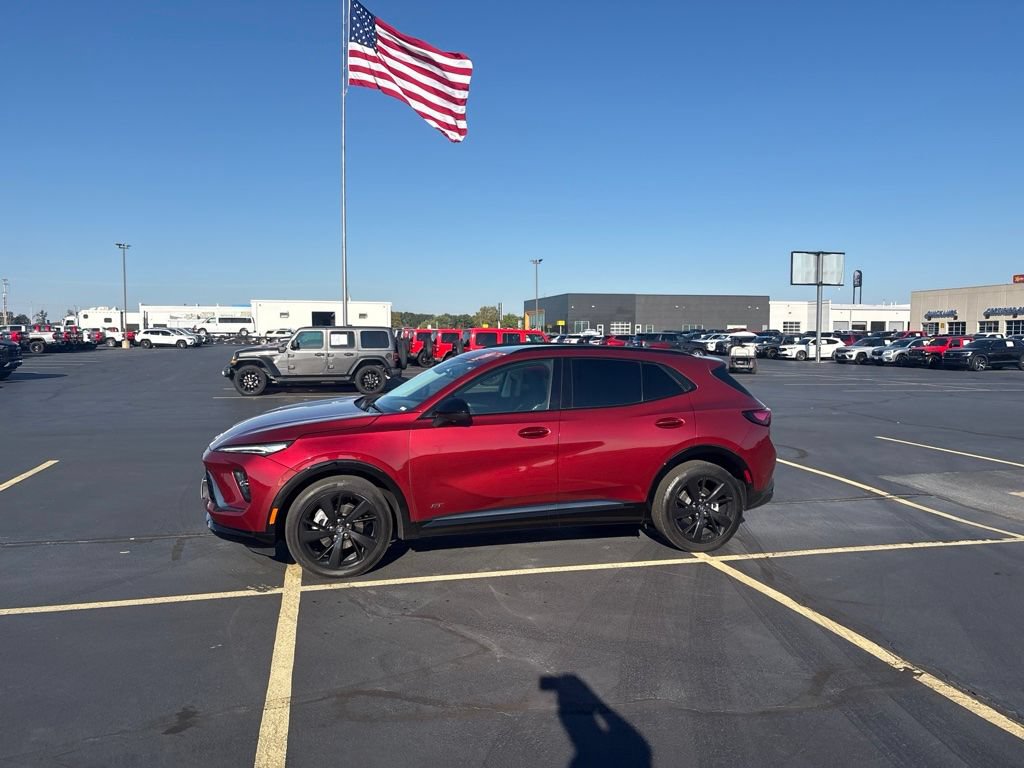 Used 2024 Buick Envision Sport Touring AWD/4WD image 2