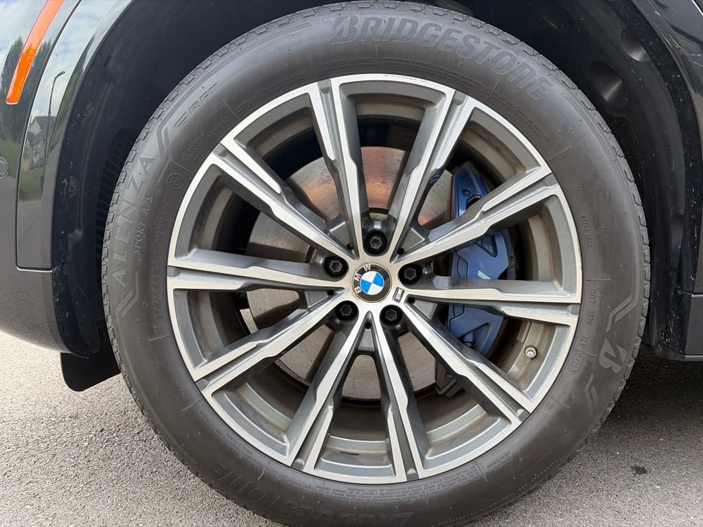 Used 2021 BMW X6 M50i w/ Executive Package AWD/4WD image 21