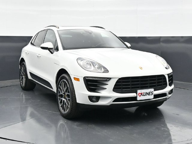Used 2017 Porsche Macan S AWD/4WD image 4