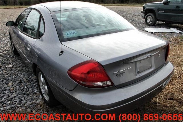 Used 2006 Ford Taurus SE FWD image 4
