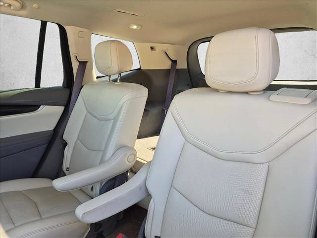 Used 2023 Cadillac XT6 Premium Luxury AWD/4WD image 16