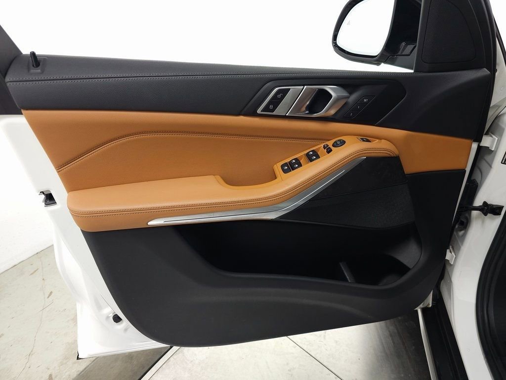 Used 2023 BMW X5 xDrive40i image 16