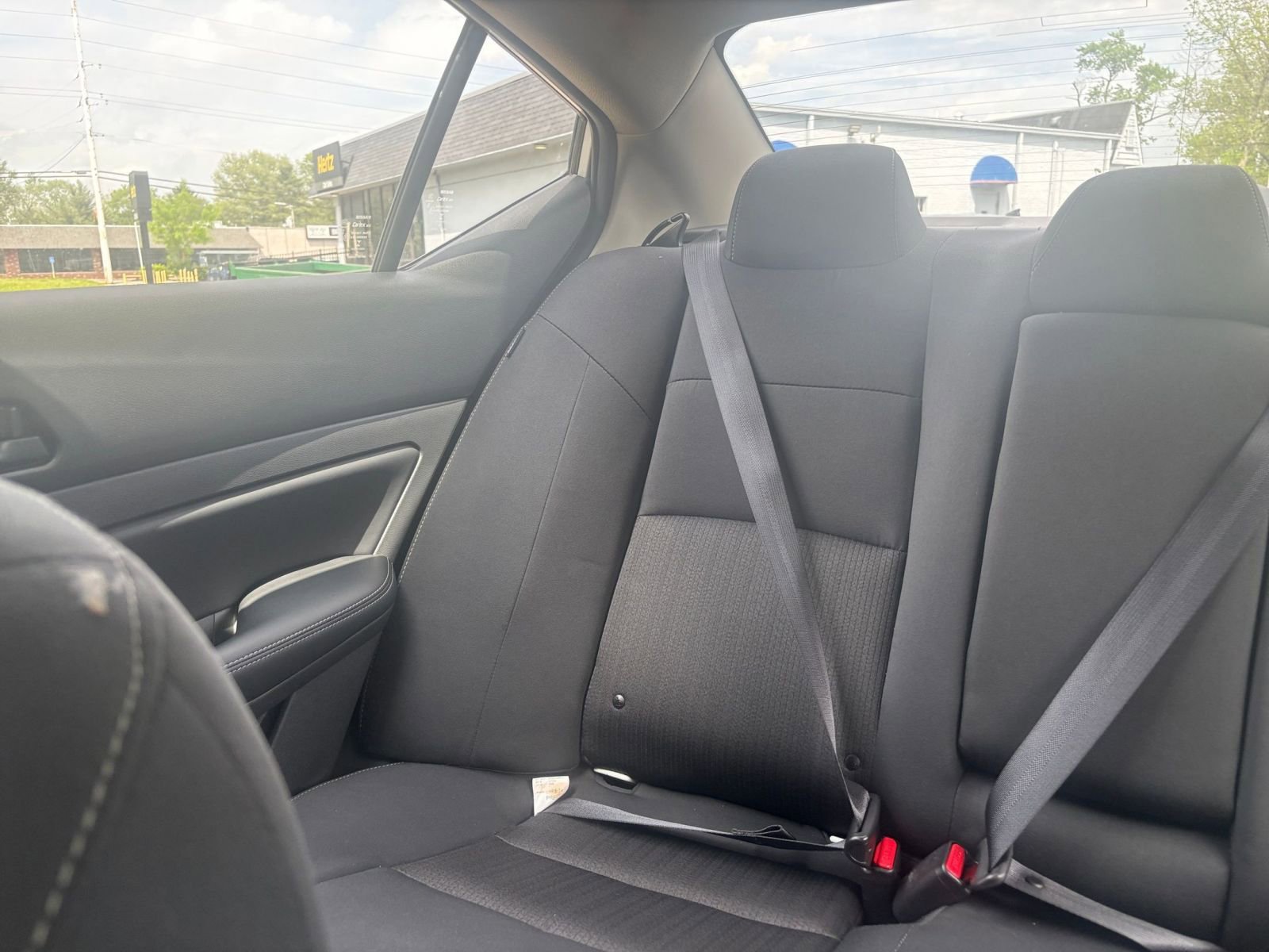 Used 2025 Nissan Altima 2.5 SV FWD image 38