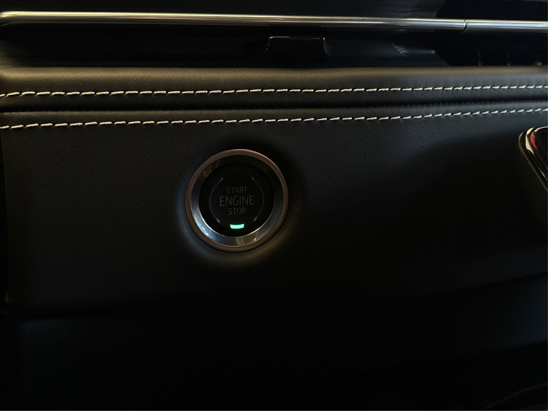 New 2026 Cadillac Escalade ESV Platinum Sport w/ LPO, ONYX Package image 28