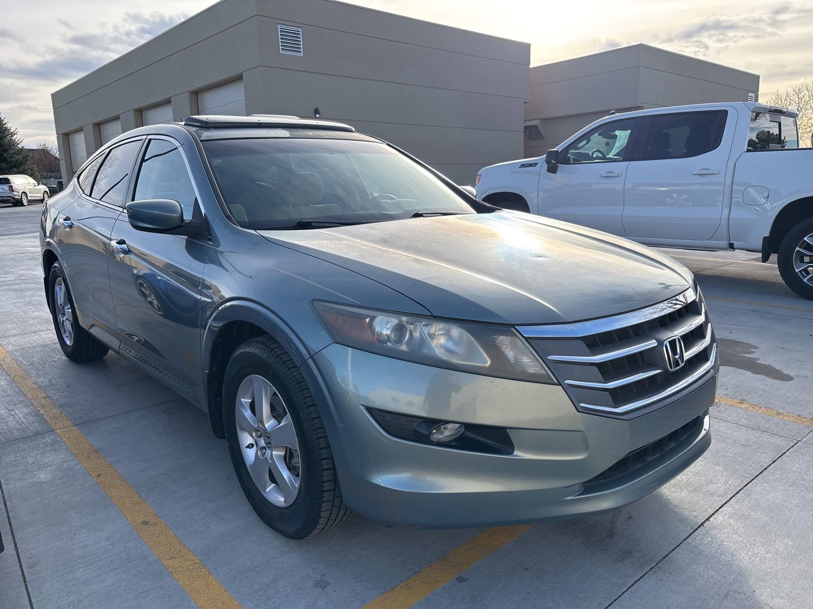 Used 2010 Honda Crosstour EX image 2