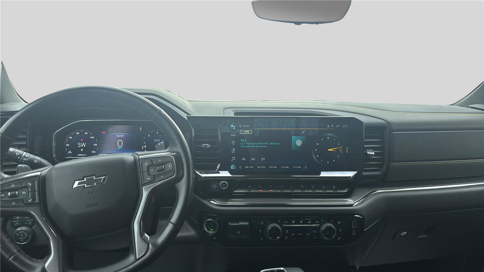 Used 2023 Chevrolet Silverado 1500 ZR2 w/ Technology Package image 9