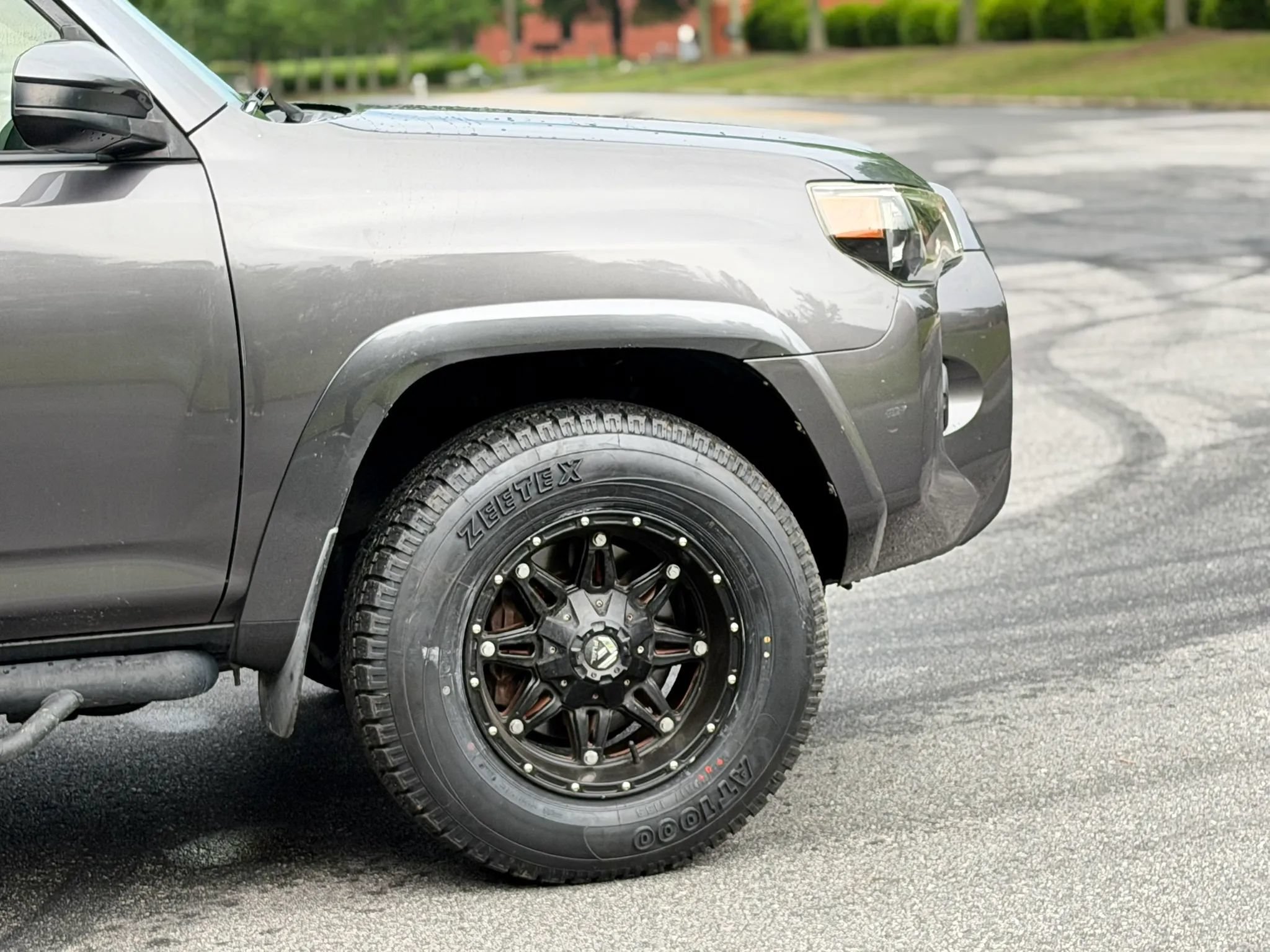 Used 2016 Toyota 4Runner SR5 AWD/4WD image 9