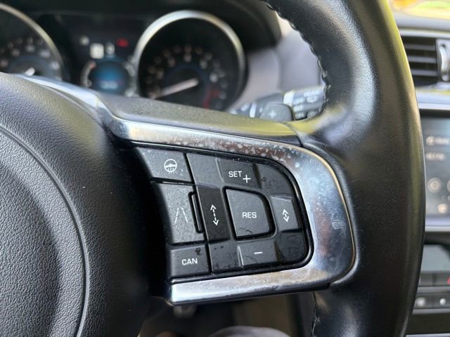 Used 2019 Jaguar F-PACE Prestige AWD/4WD image 36