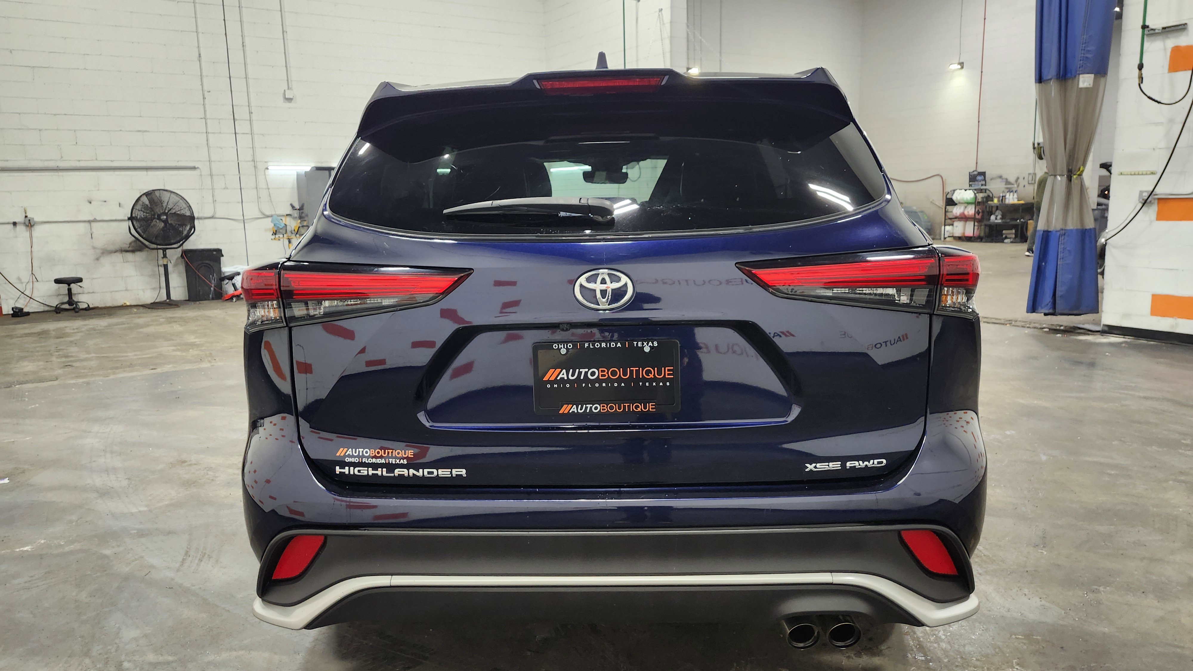 Used 2021 Toyota Highlander XSE image 17