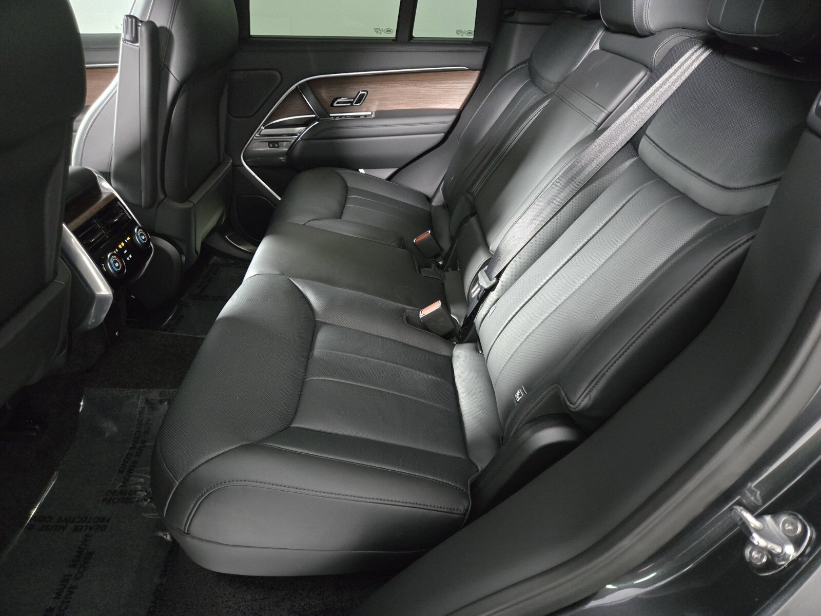 New 2025 Land Rover Range Rover SE image 5