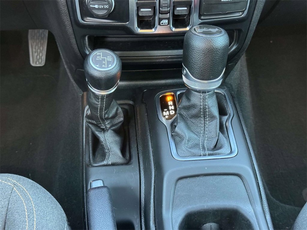 Used 2024 Jeep Wrangler Unlimited image 6