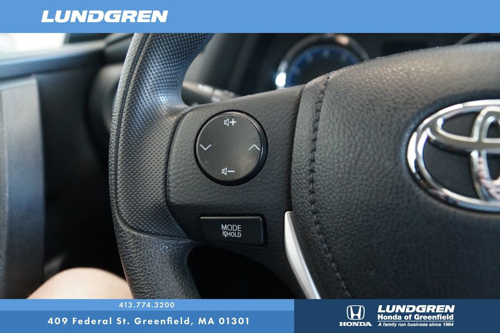 Used 2019 Toyota Corolla LE FWD image 18