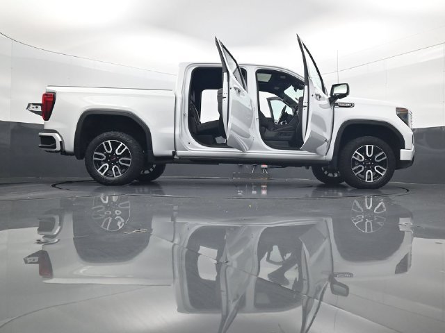 Used 2023 GMC Sierra 1500 AT4 w/ AT4 Premium Package AWD/4WD image 33
