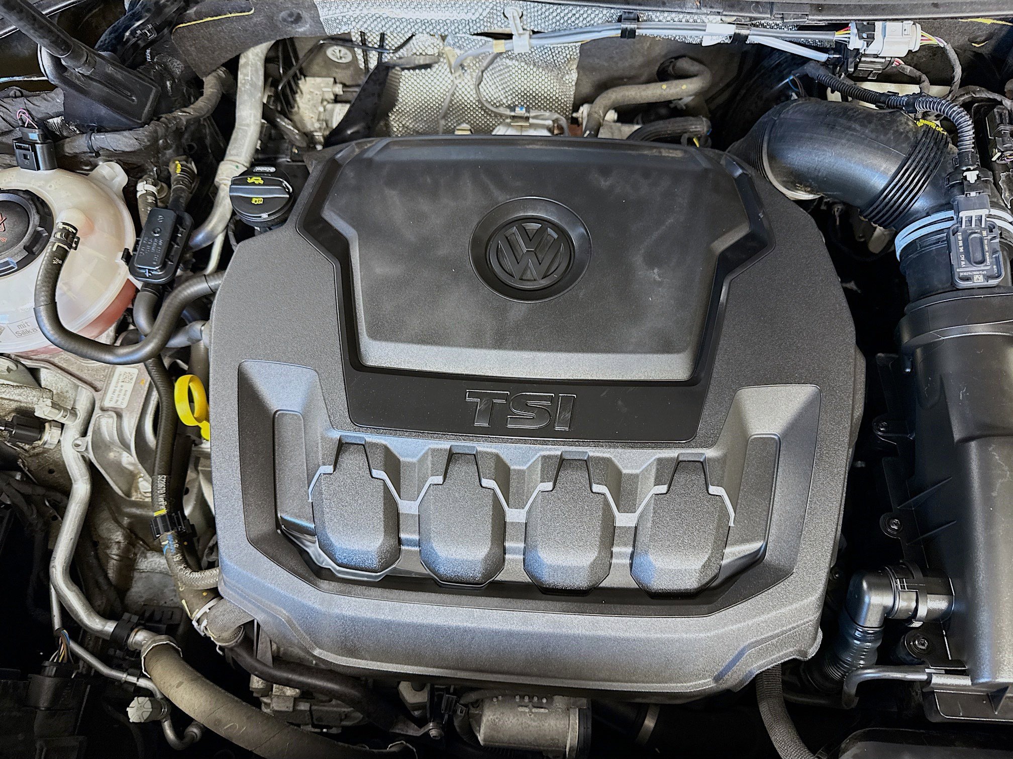 Used 2020 Volkswagen Tiguan S image 38