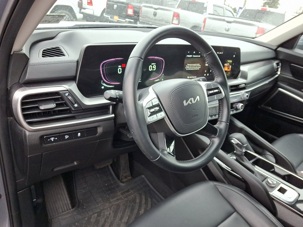 Used 2024 Kia Telluride LX image 24