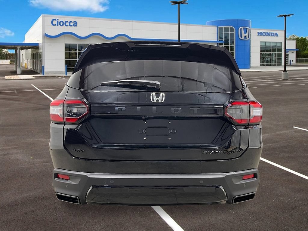 New 2026 Honda Pilot Black Edition image 4