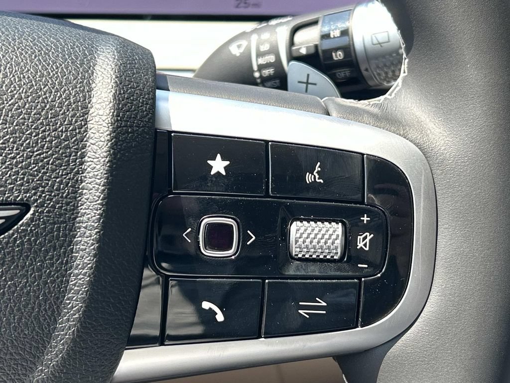 New 2027 Genesis GV70 2.5T Select AWD/4WD image 32