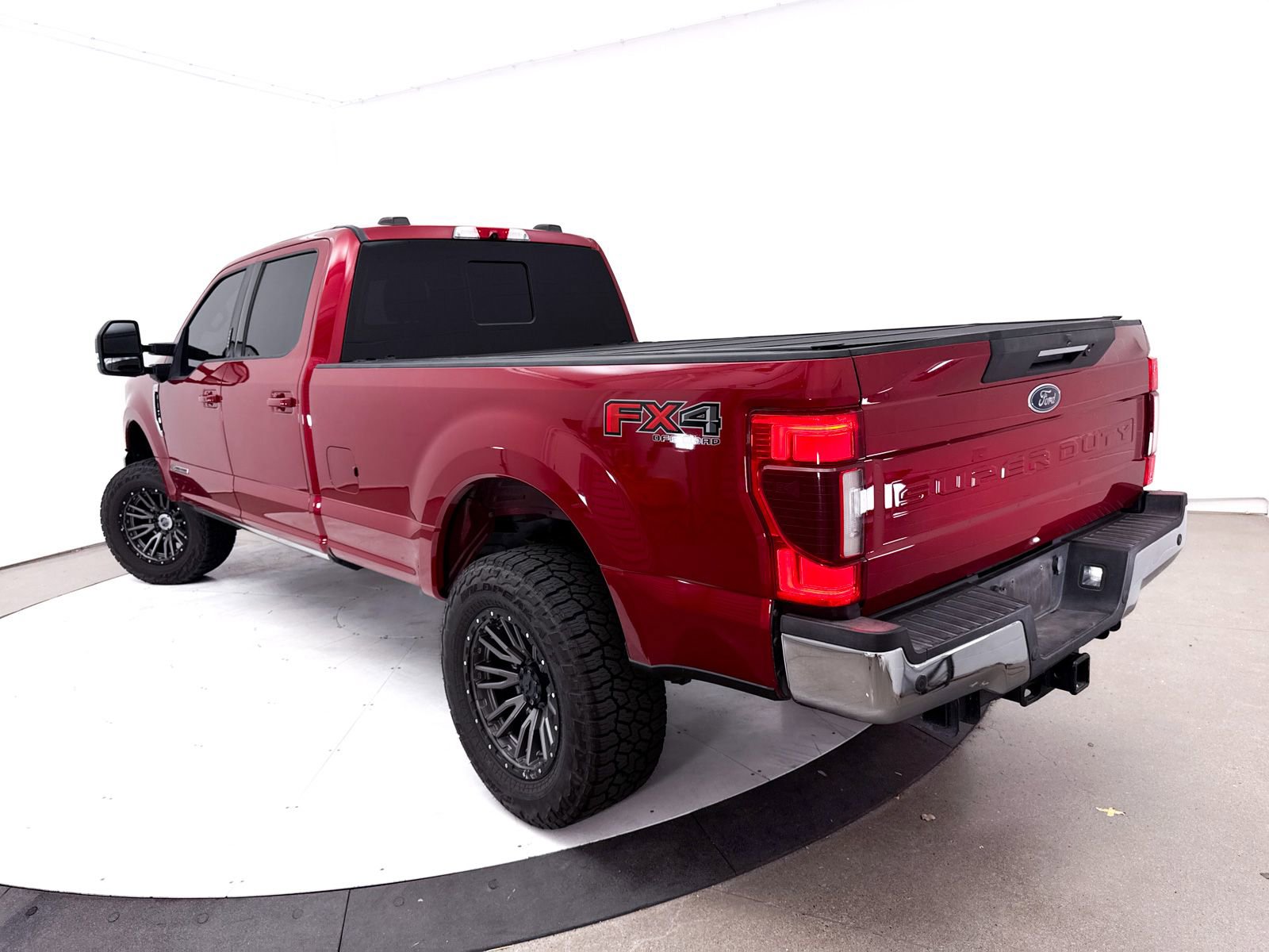 Used 2021 Ford F350 Lariat w/ Lariat Ultimate Package AWD/4WD image 2