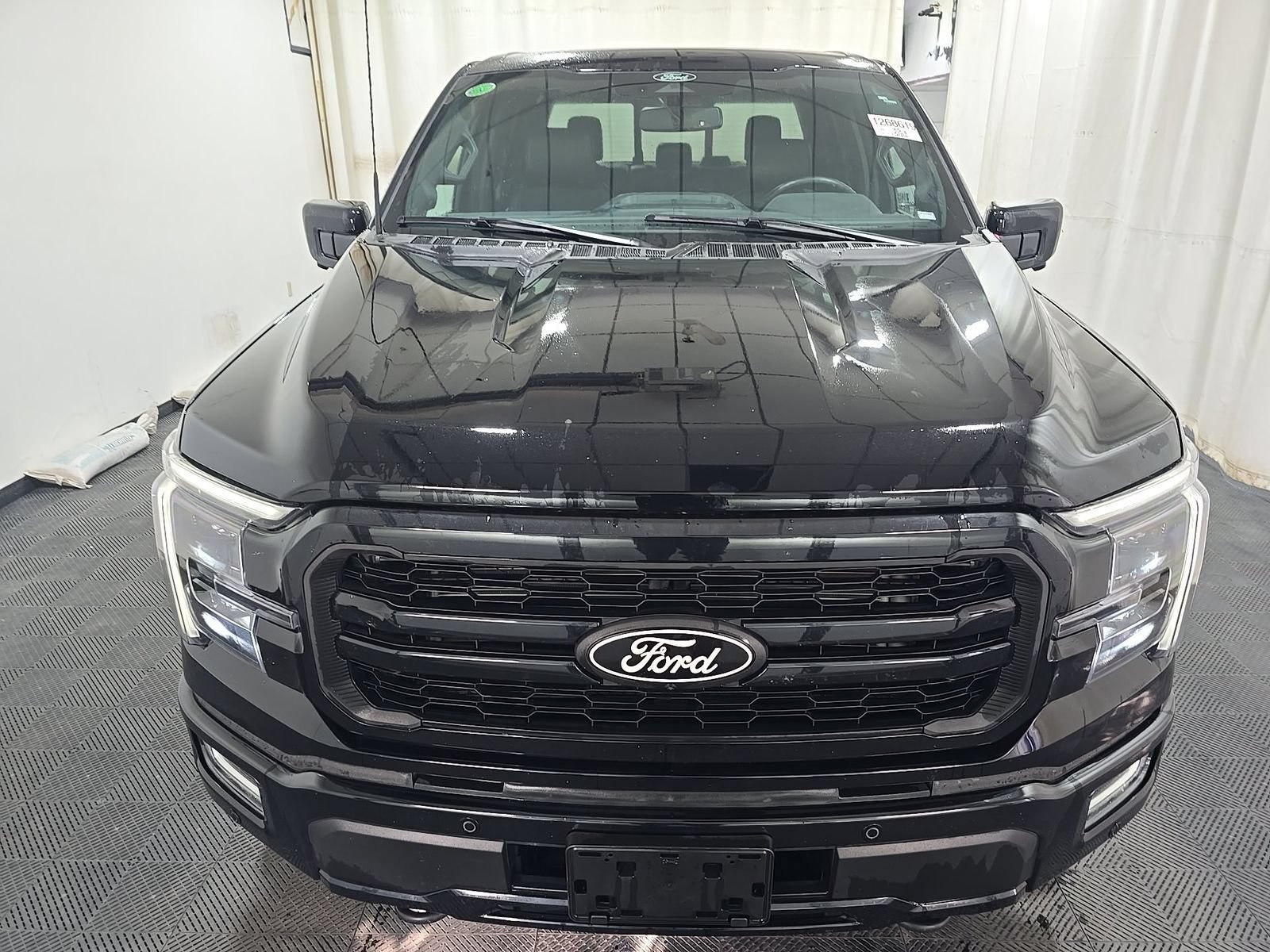 Used 2024 Ford F150 Lariat AWD/4WD image 2