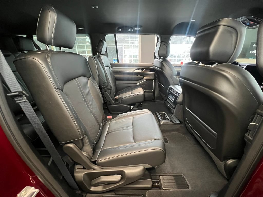 New 2026 Jeep Grand Wagoneer L Limited AWD/4WD image 10