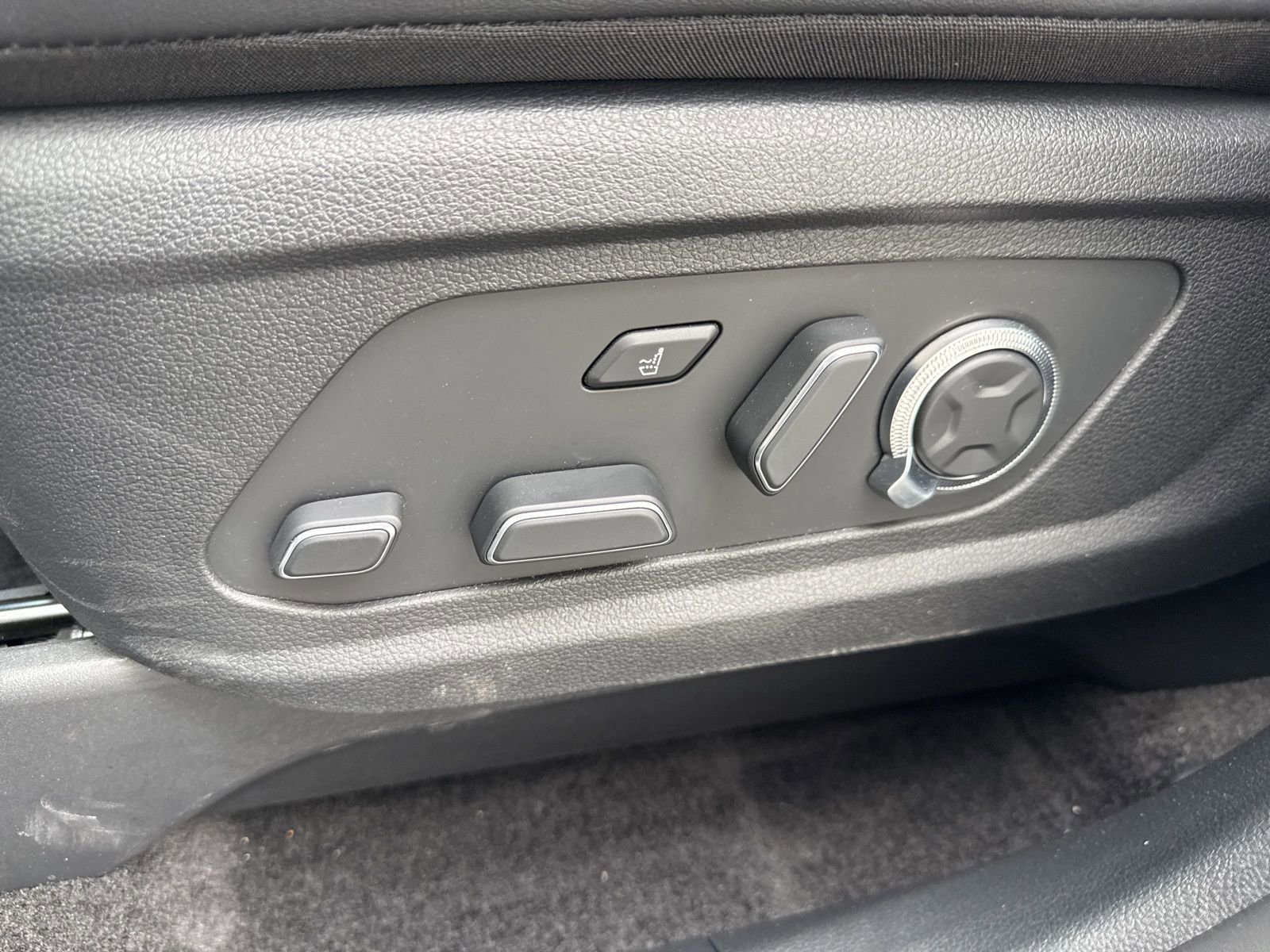 Used 2025 Hyundai Palisade Calligraphy image 24