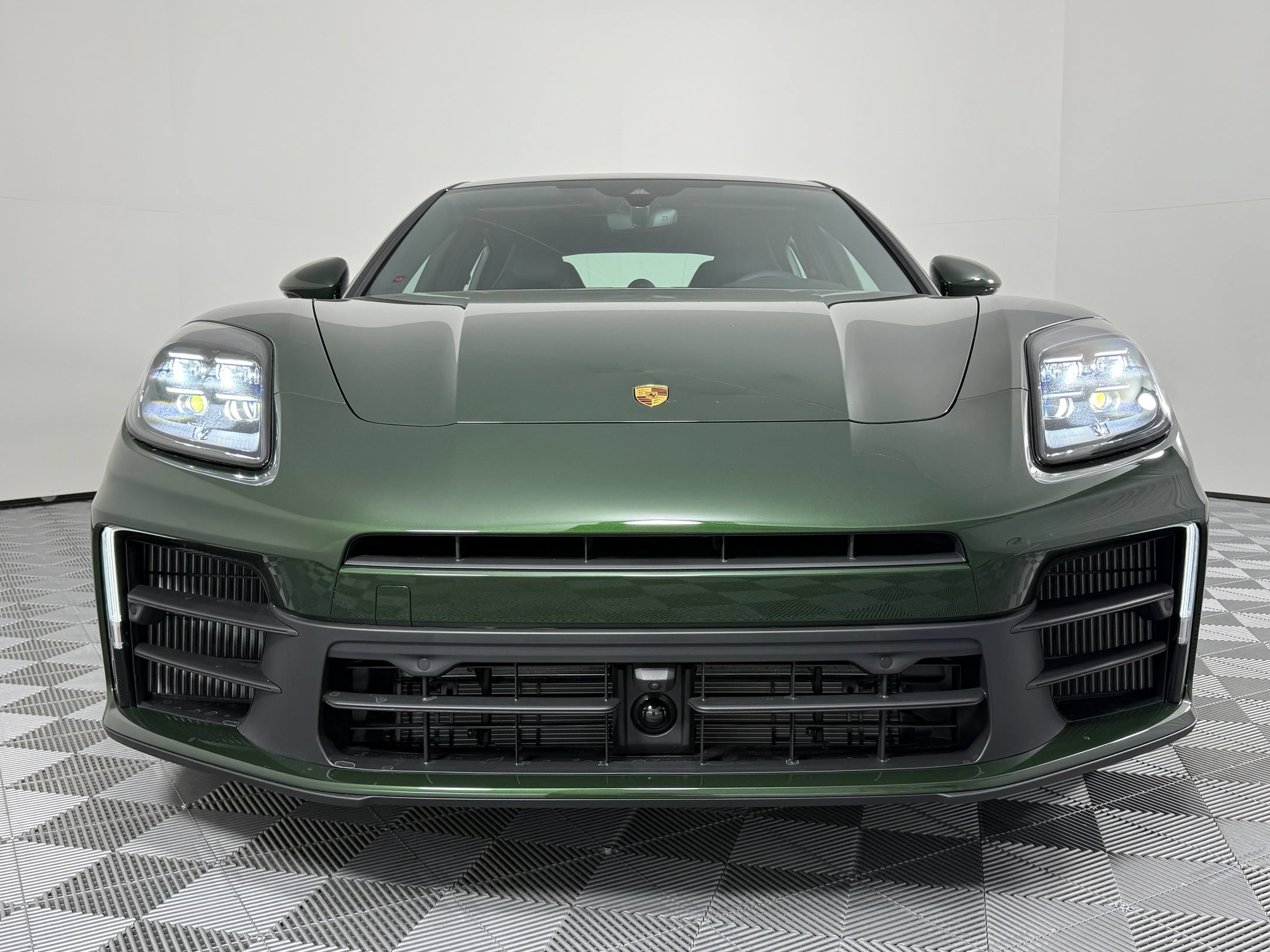 Certified 2026 Porsche Panamera 4 AWD/4WD image 6