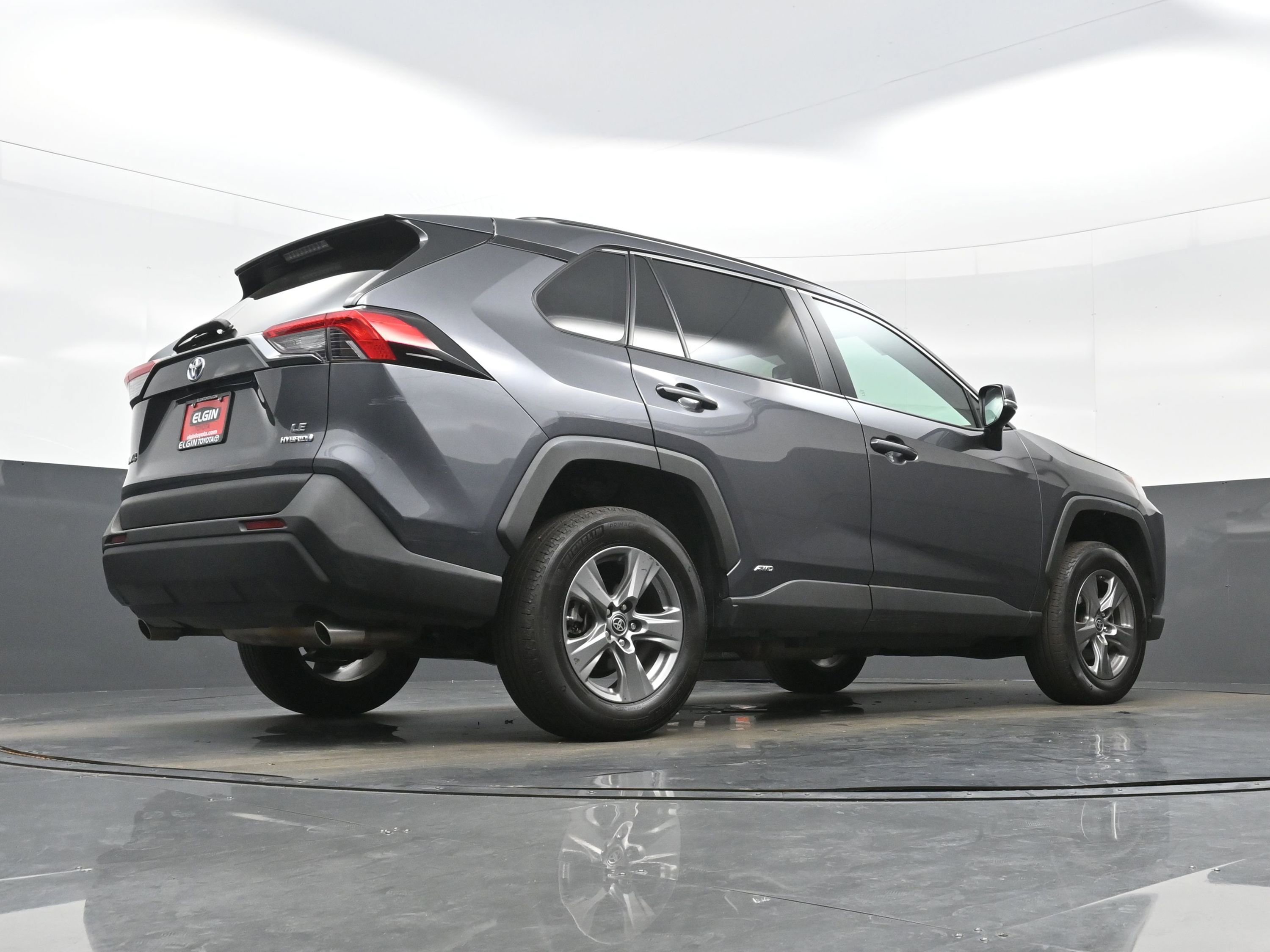 Used 2024 Toyota RAV4 LE AWD/4WD image 30