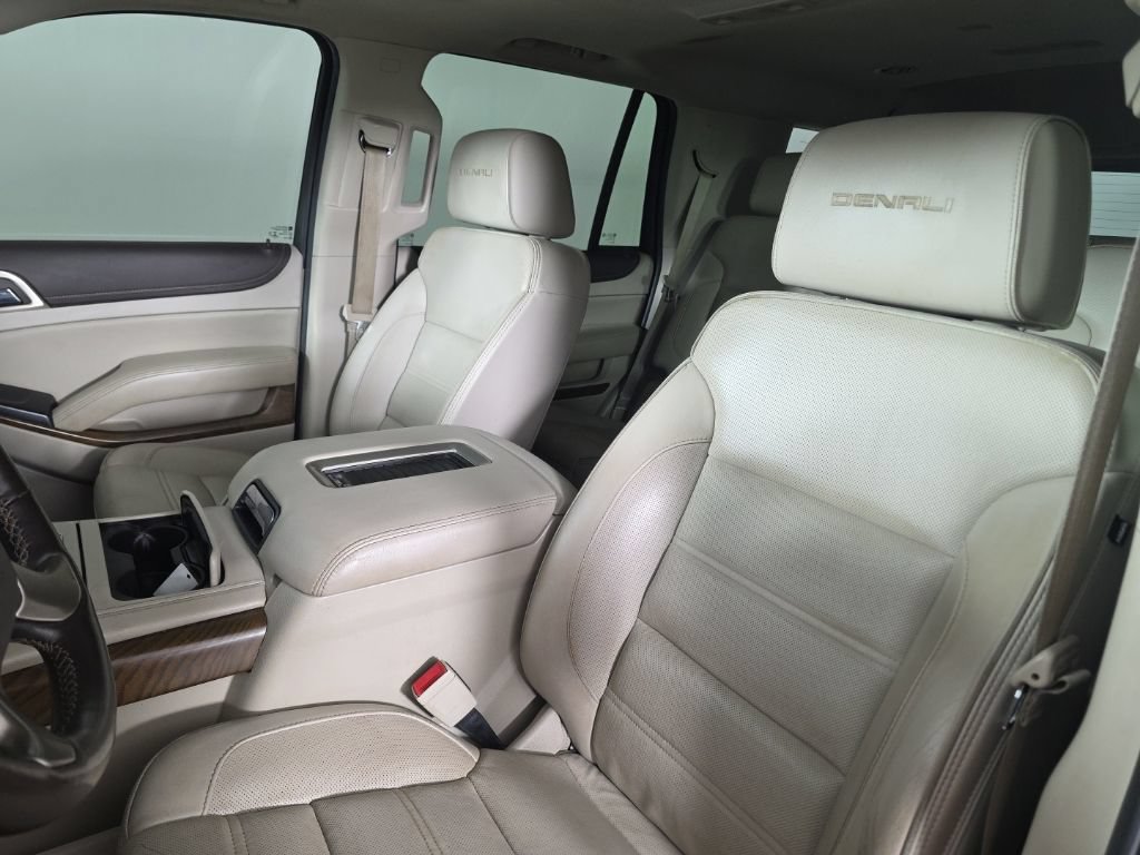 Used 2020 GMC Yukon Denali w/ Denali Premium Package AWD/4WD image 16