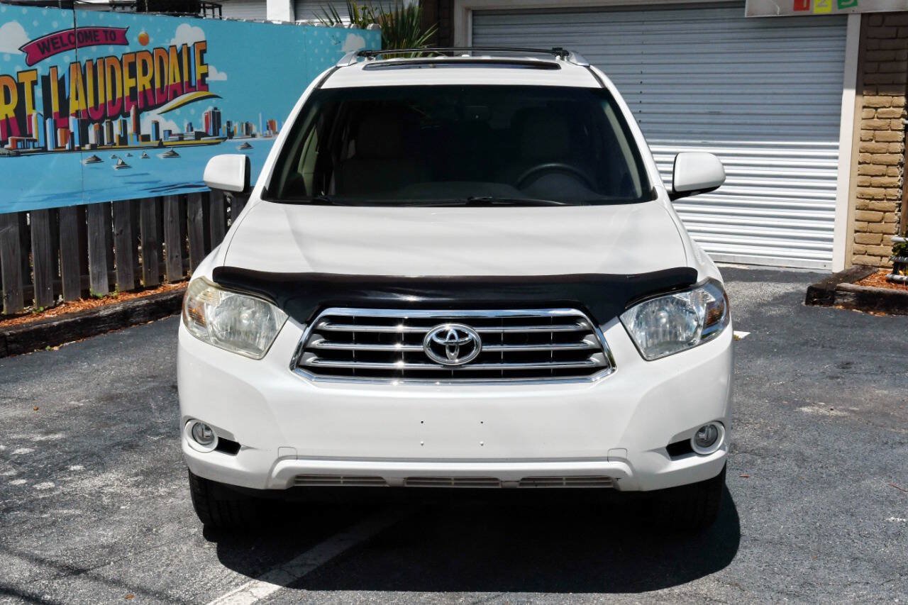 Used 2010 Toyota Highlander Limited AWD/4WD image 2