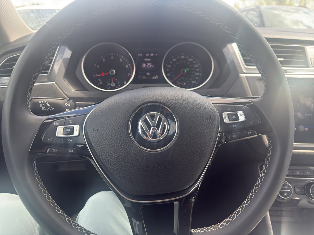 Used 2021 Volkswagen Tiguan SEL AWD/4WD image 15
