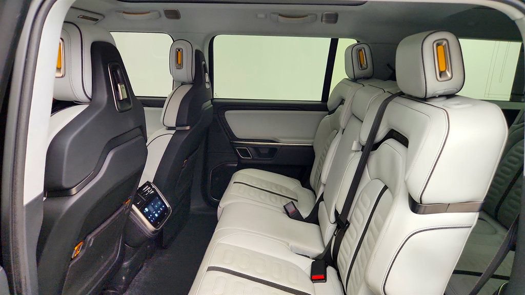 Used 2023 Rivian R1S Adventure AWD/4WD image 20