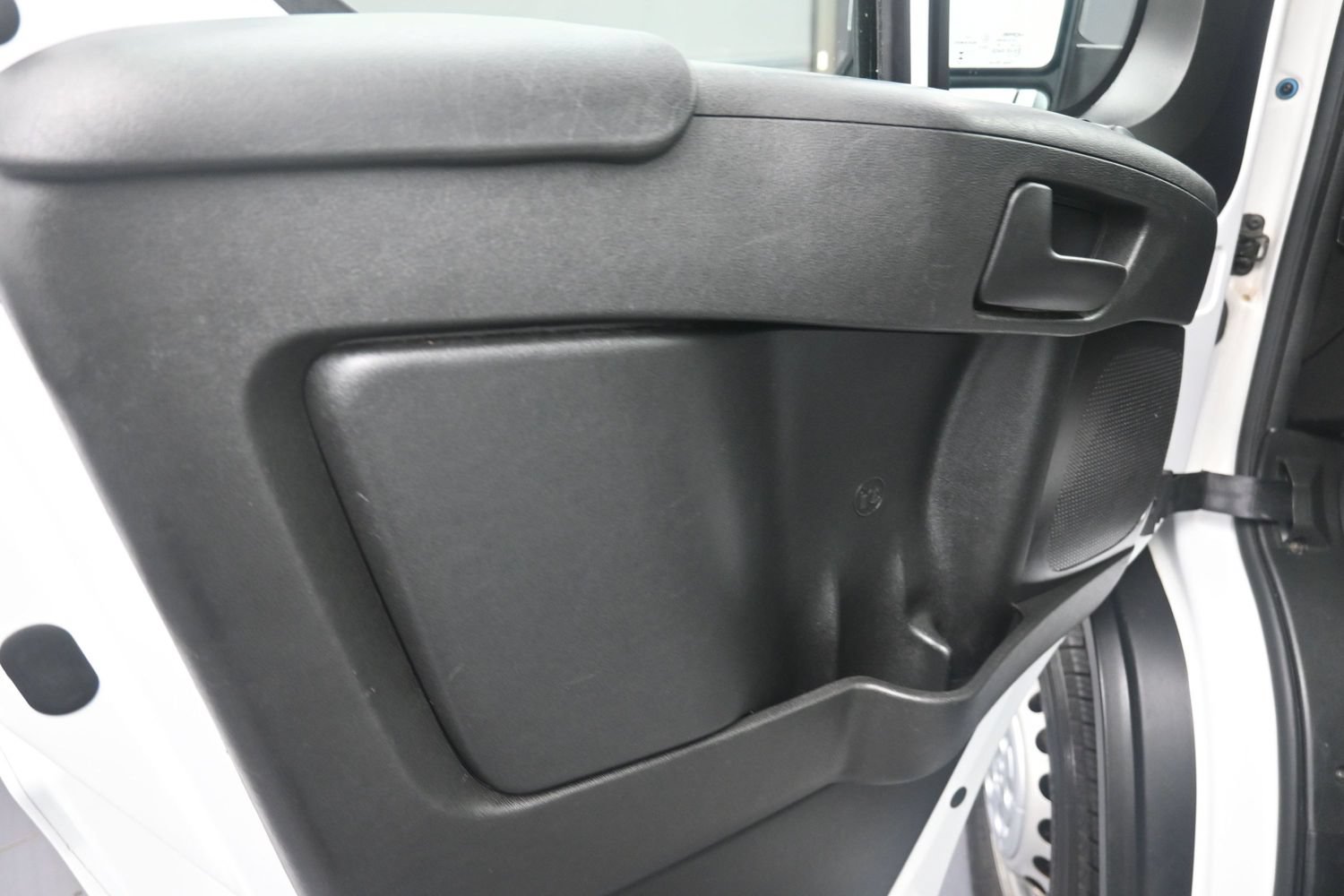 Used 2025 RAM ProMaster 2500 w/ U-Haul Equipment Group FWD image 12