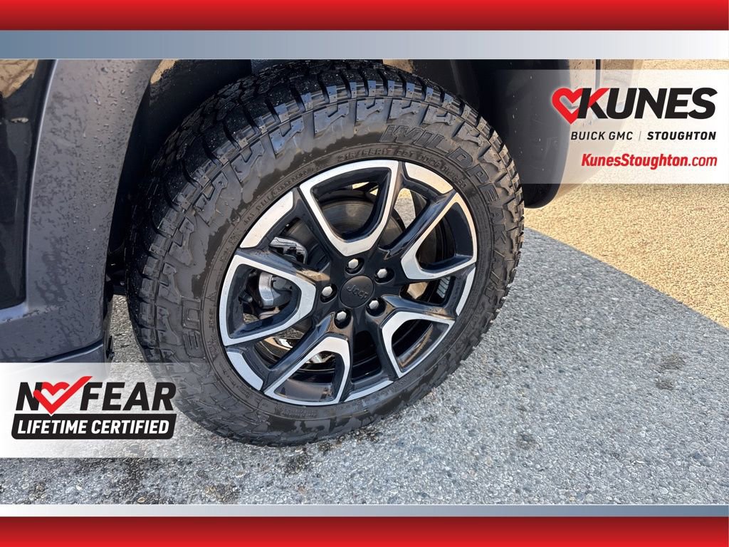 Used 2024 Jeep Compass Trailhawk image 18