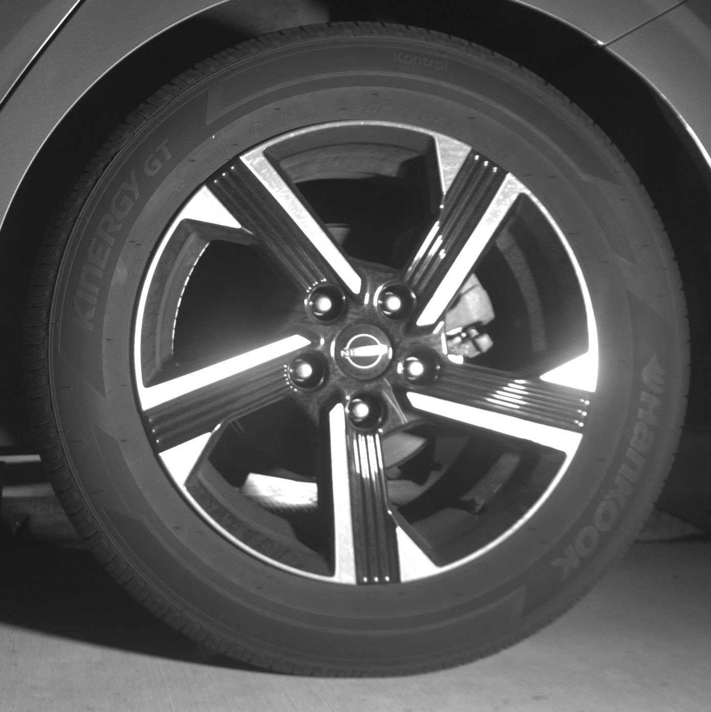 Used 2025 Nissan Sentra SV FWD image 14