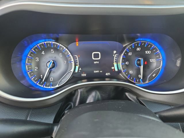 Used 2024 Chrysler Pacifica Touring-L FWD image 19