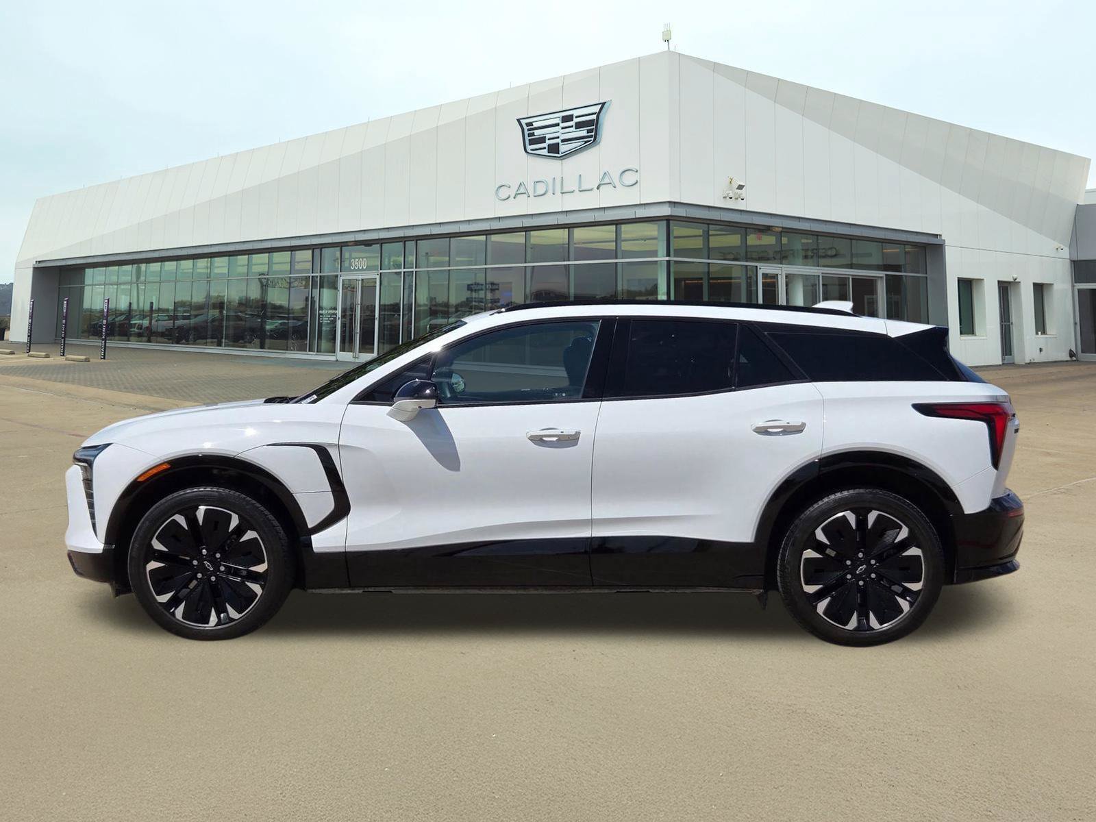 Used 2024 Chevrolet Blazer EV RS AWD/4WD image 3