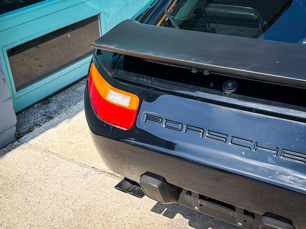 Used 1990 Porsche 928 image 17
