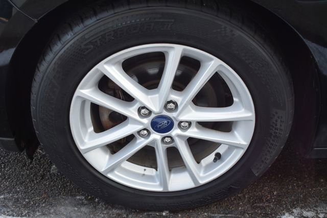 Used 2017 Ford Focus SE image 40